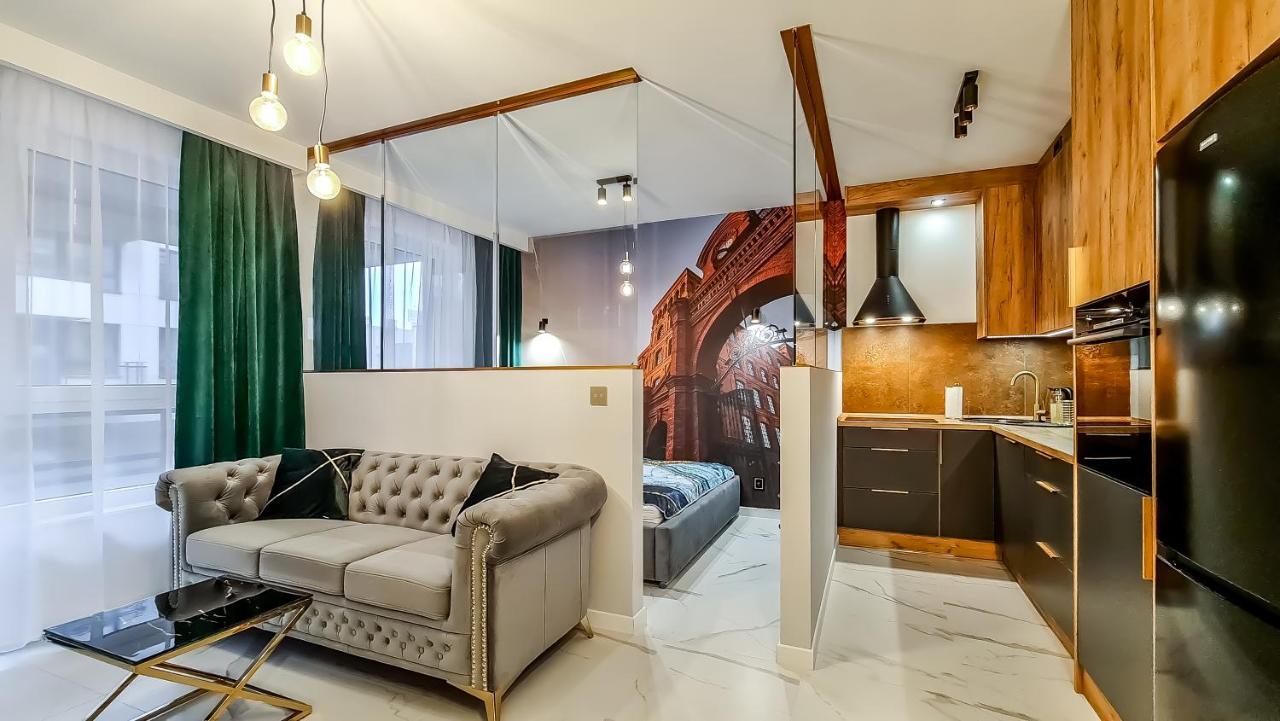Apartment Gold Przy Ksiezym Mlynie - Garaz - Dostep Na Kod - Fv *